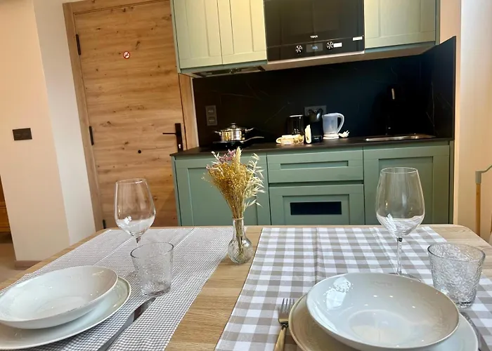 Alpha Estudios, Turisticos